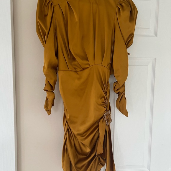 For love and lemons mini gold dress with open back - Picture 3 of 6